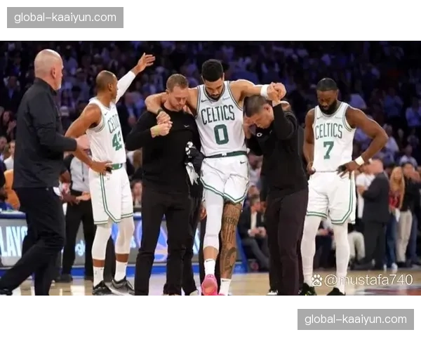 凯尔特人阵容身高不足 季后赛三分依赖度或成双刃剑 凯尔特人阵容身高不足 季后赛三分依赖度或成双刃剑