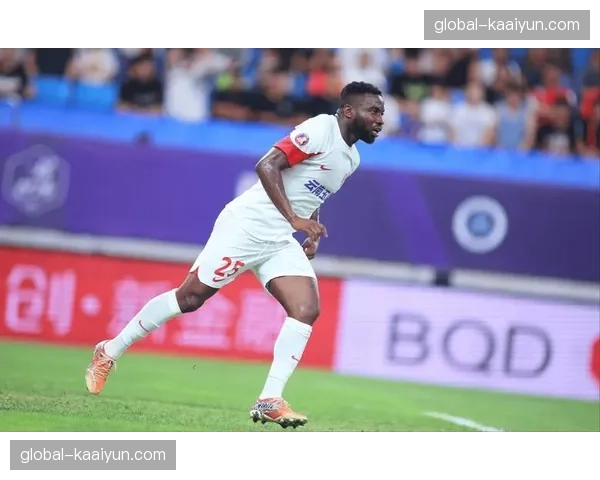 斯拉夫科夫斯基梅开二度 个人冬奥进球总数达九球